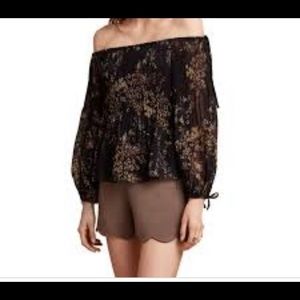 Aritzia Wilfred off the shoulder flowy top in dark green in a size M